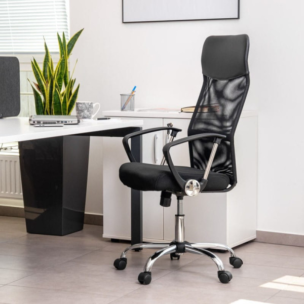 Ergonomiczny fotel biurowy obrotowy w kolorze czarnym