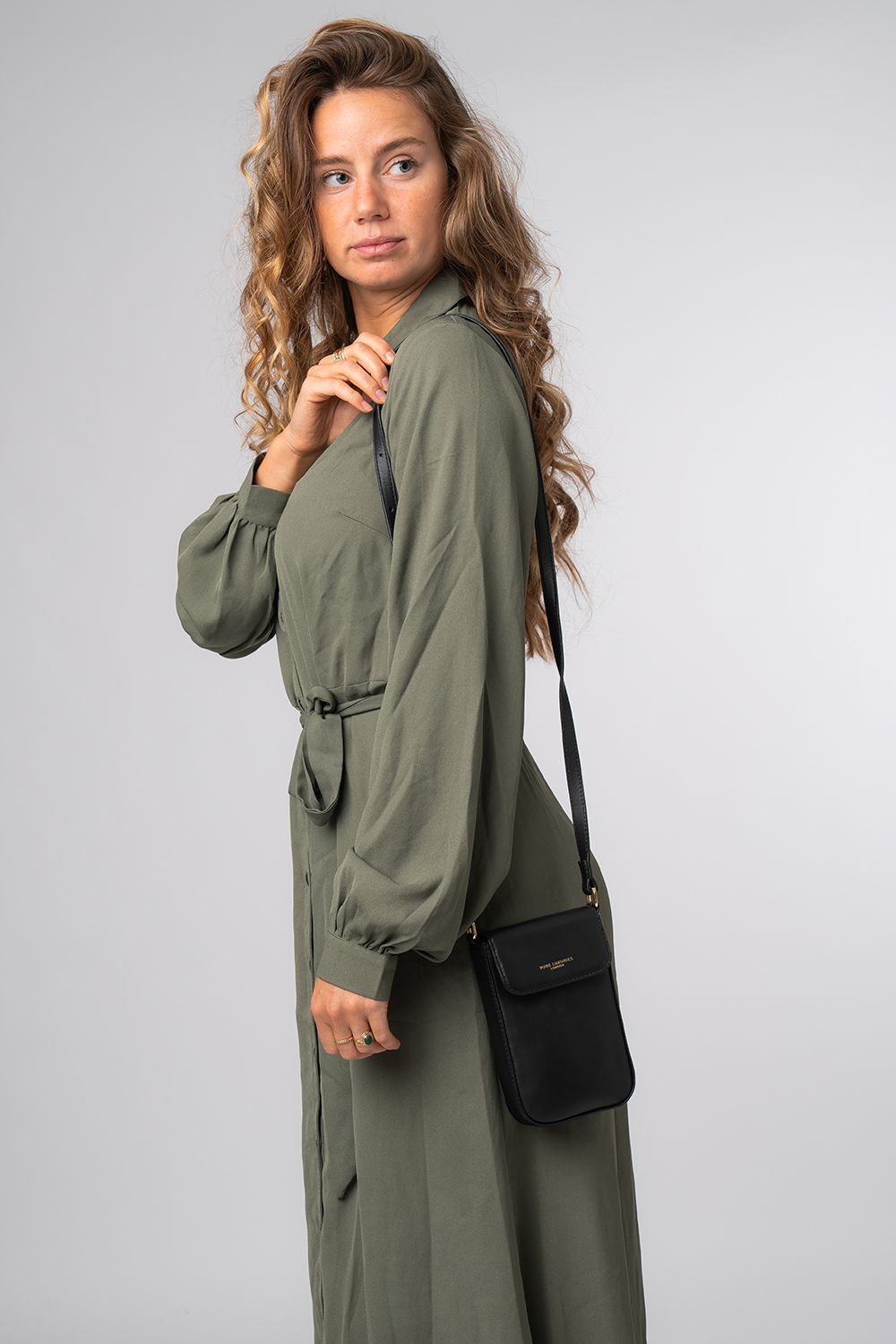 Pure Luxuries London Alexis' Leather Cross Body Phone Bag