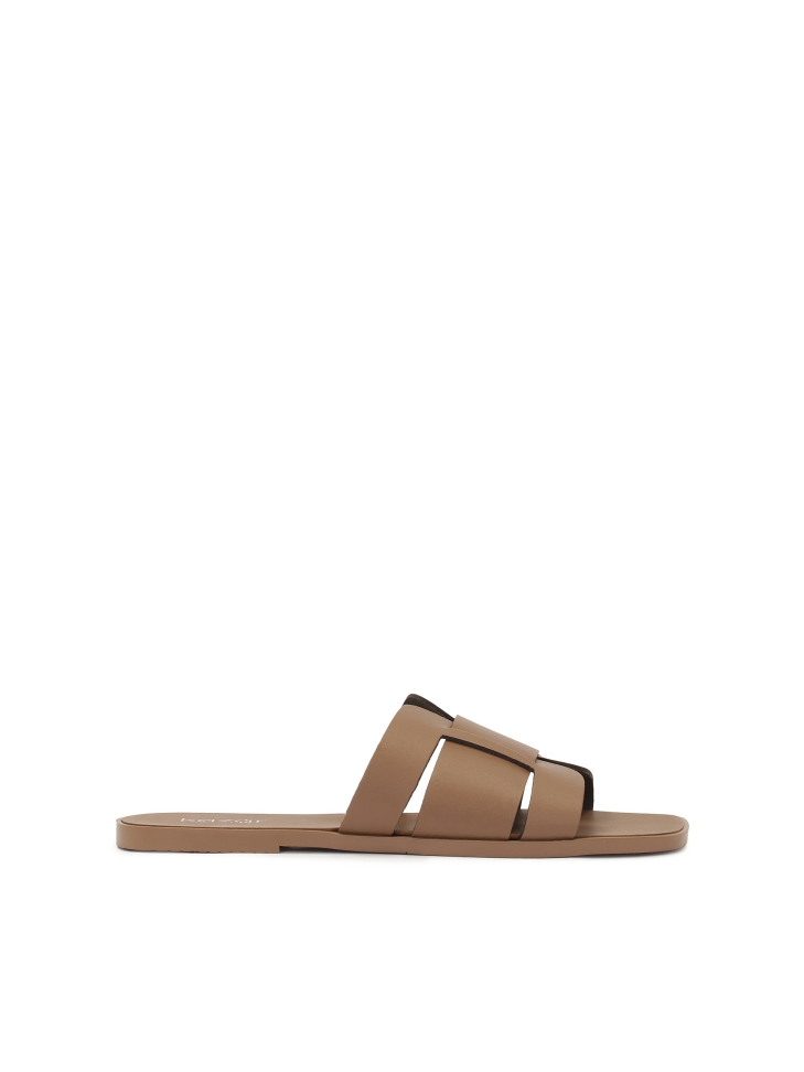 Leather slides in taupe color