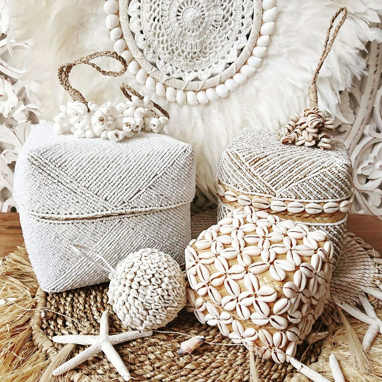 FLEUR - Boîte en bambou et coquillages, beige  19 x 15 cm