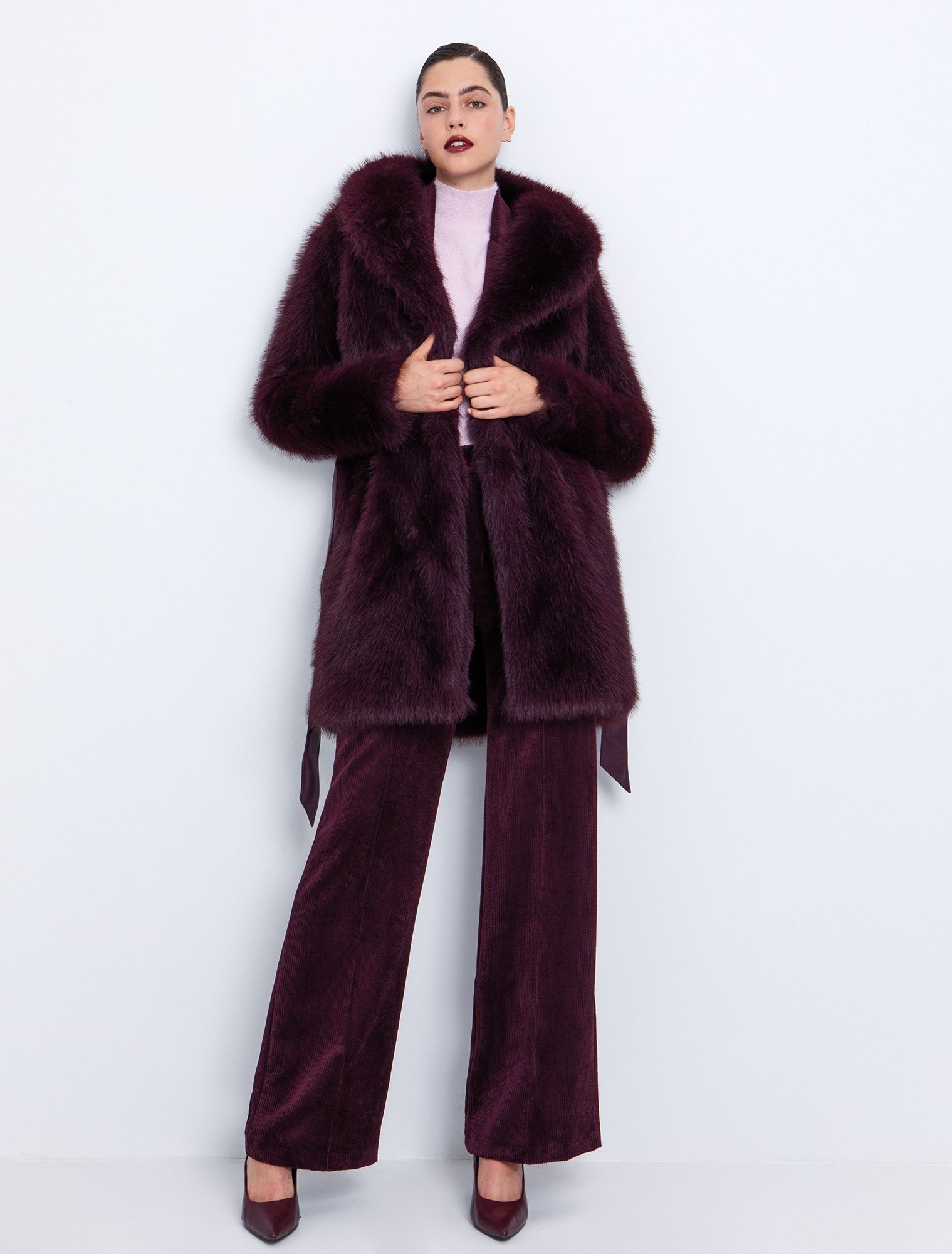 Faux γούνα με δερματίνη ζώνη