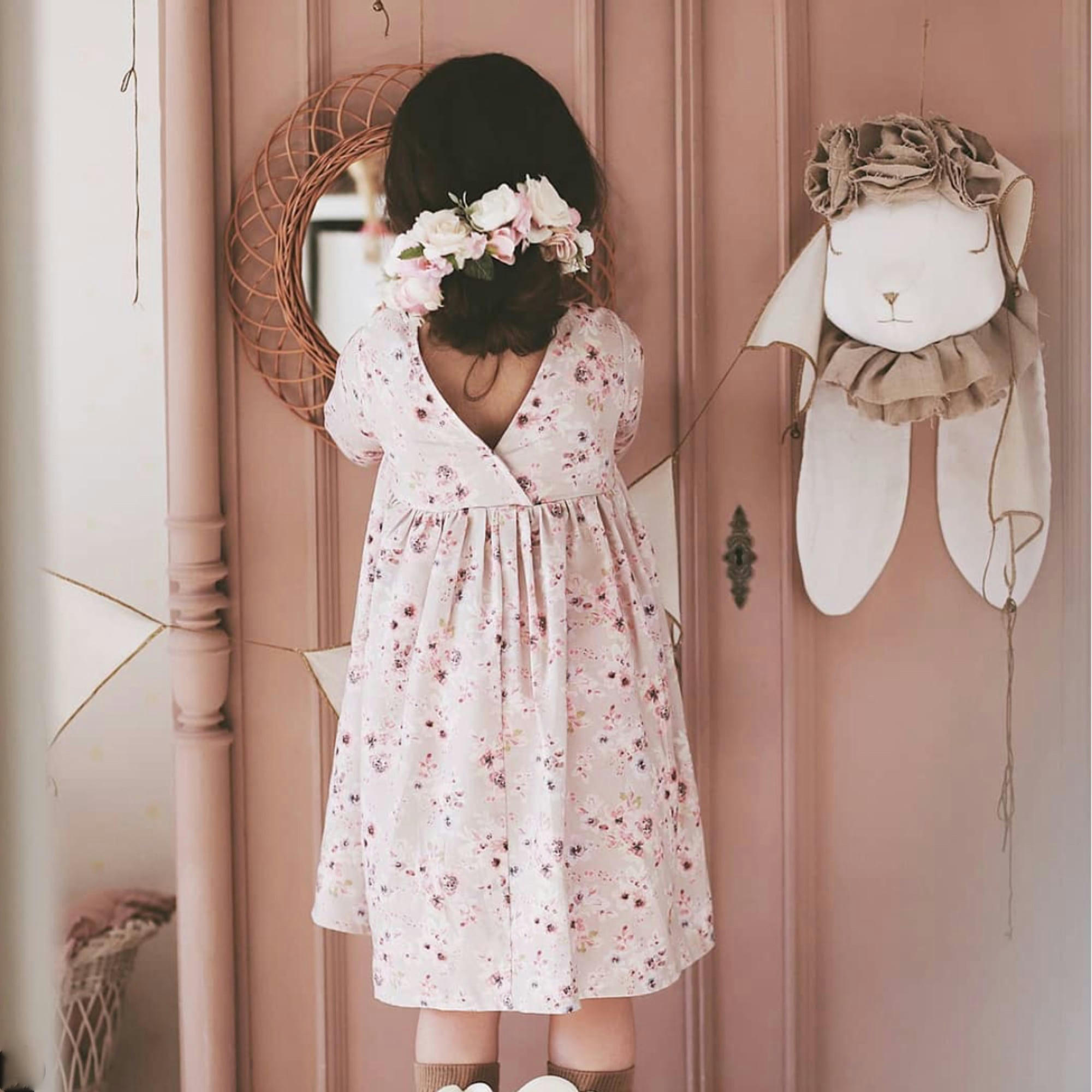 - Trophée mural lapin en peluche