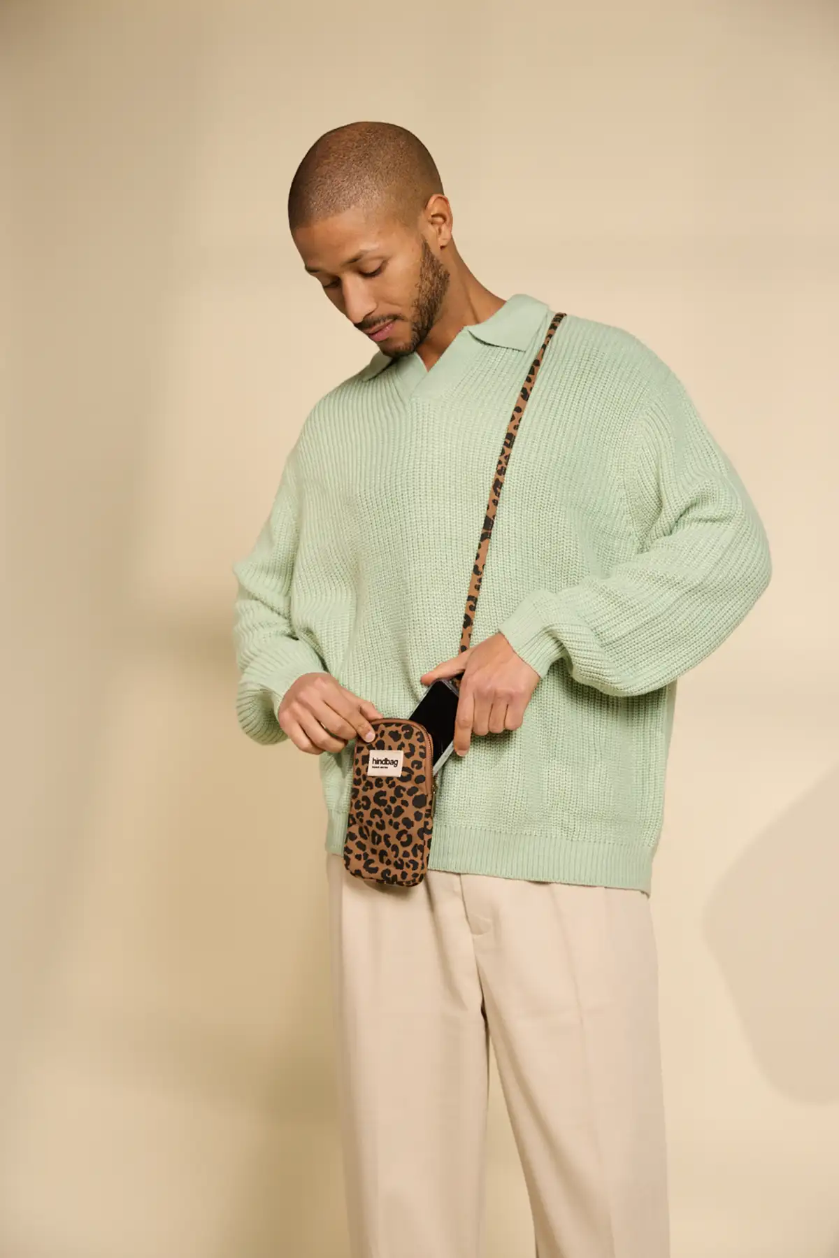 Pochette téléphone Bill Léopard cannelle