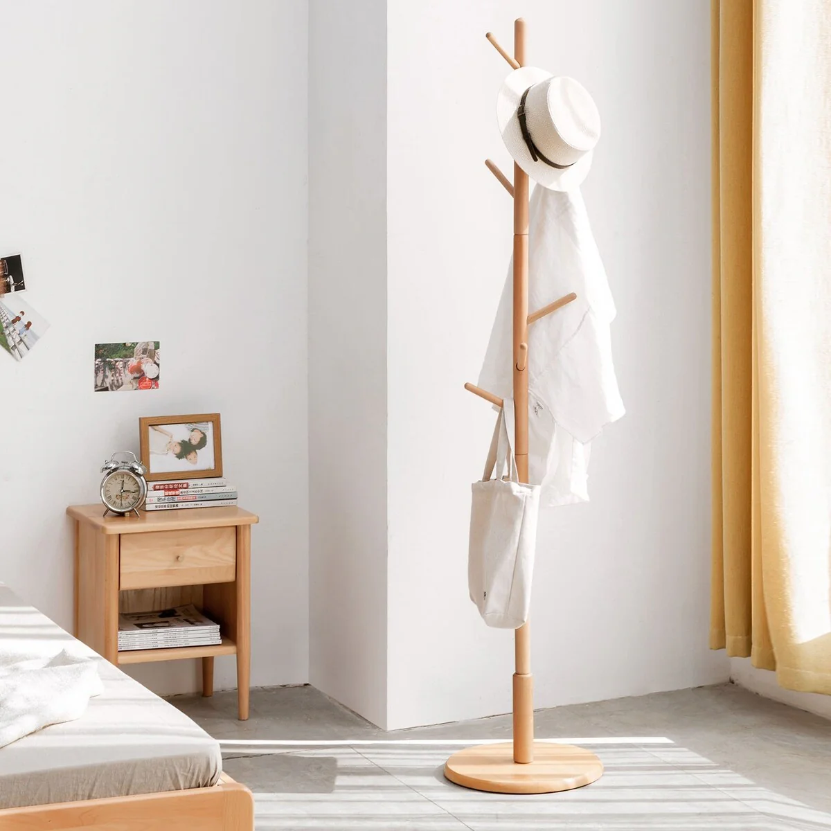 Freestanding Wooden Coat Rack Round Base with 4/8 Hooks for Bedroom