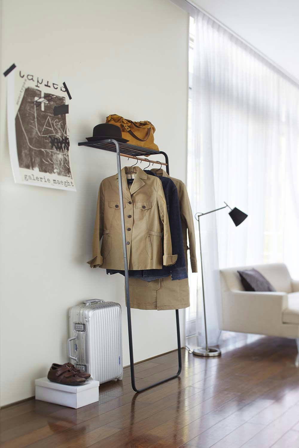 - Porte-manteau tour inclinée avec étagère noir
