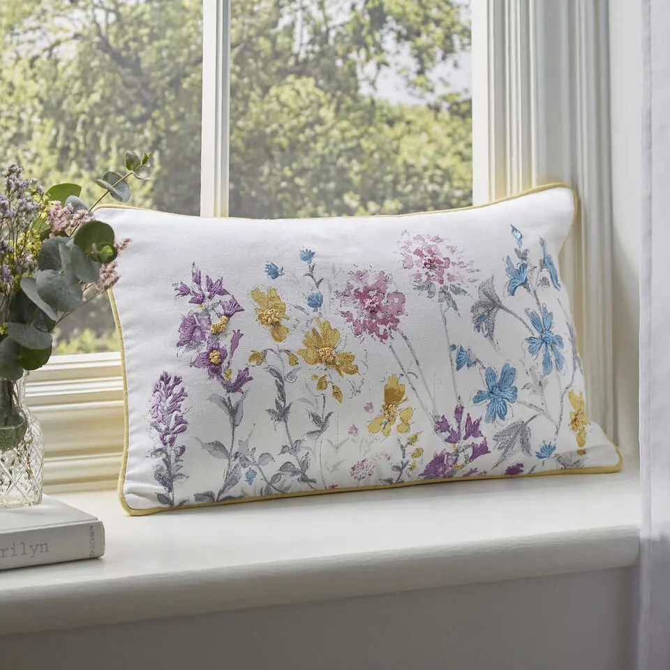 Laura Ashley - Wild Meadow Sierkussen - Bloemen - 30x50cm - Multi