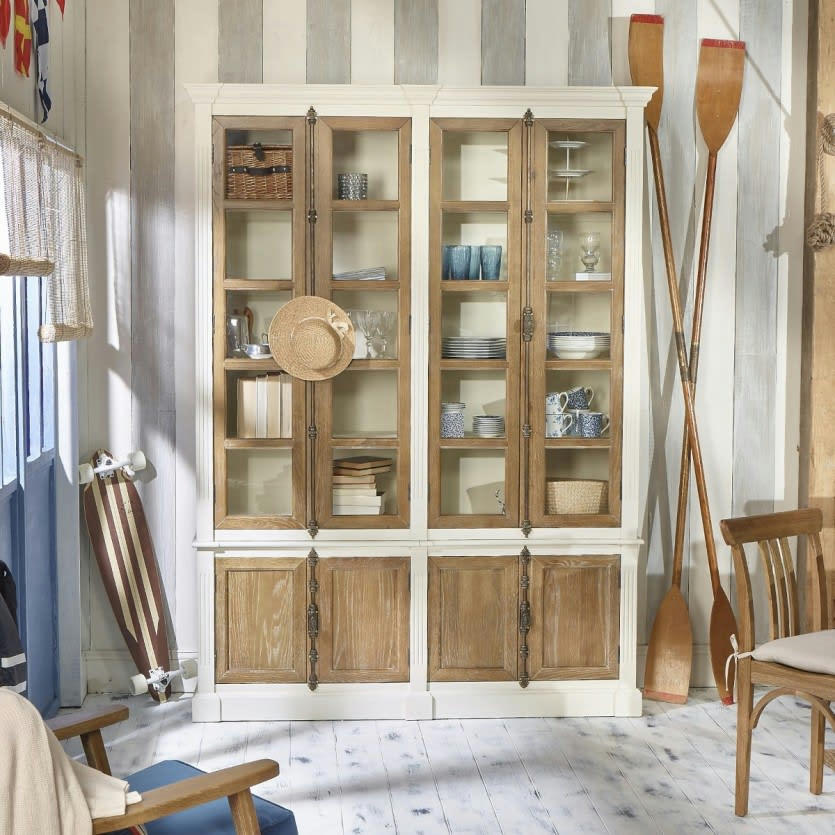 ARAGON - Double vitrine en chêne 4 portes à crémone patinée blanc