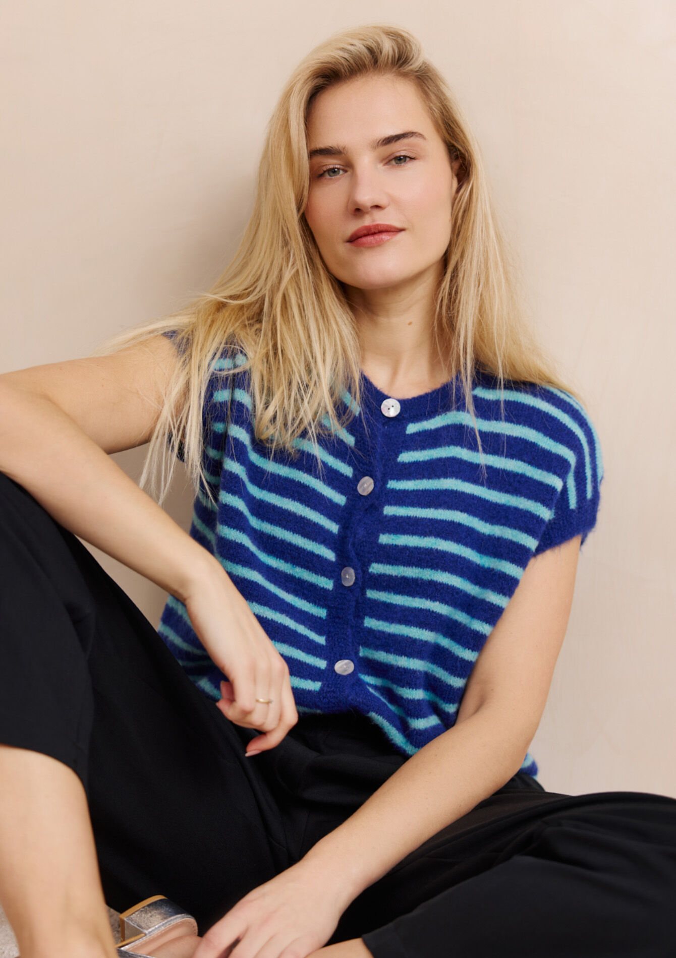 Mouwloos gestreept vest