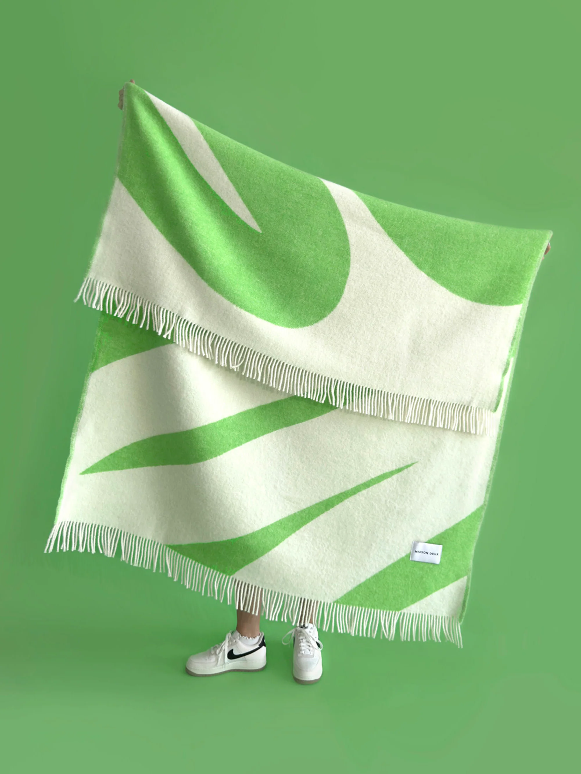 Woll-Wurfdecke Swirl mit Zick-Zack-Muster