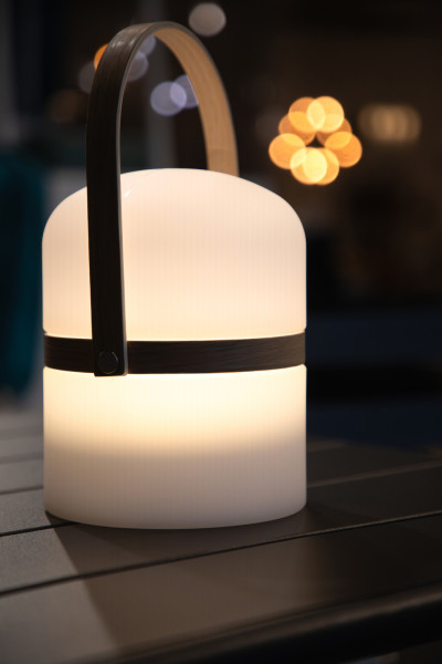 LAMPA ZEWNĘTRZNA LED Kiara biała przenośna LED z uchwytem