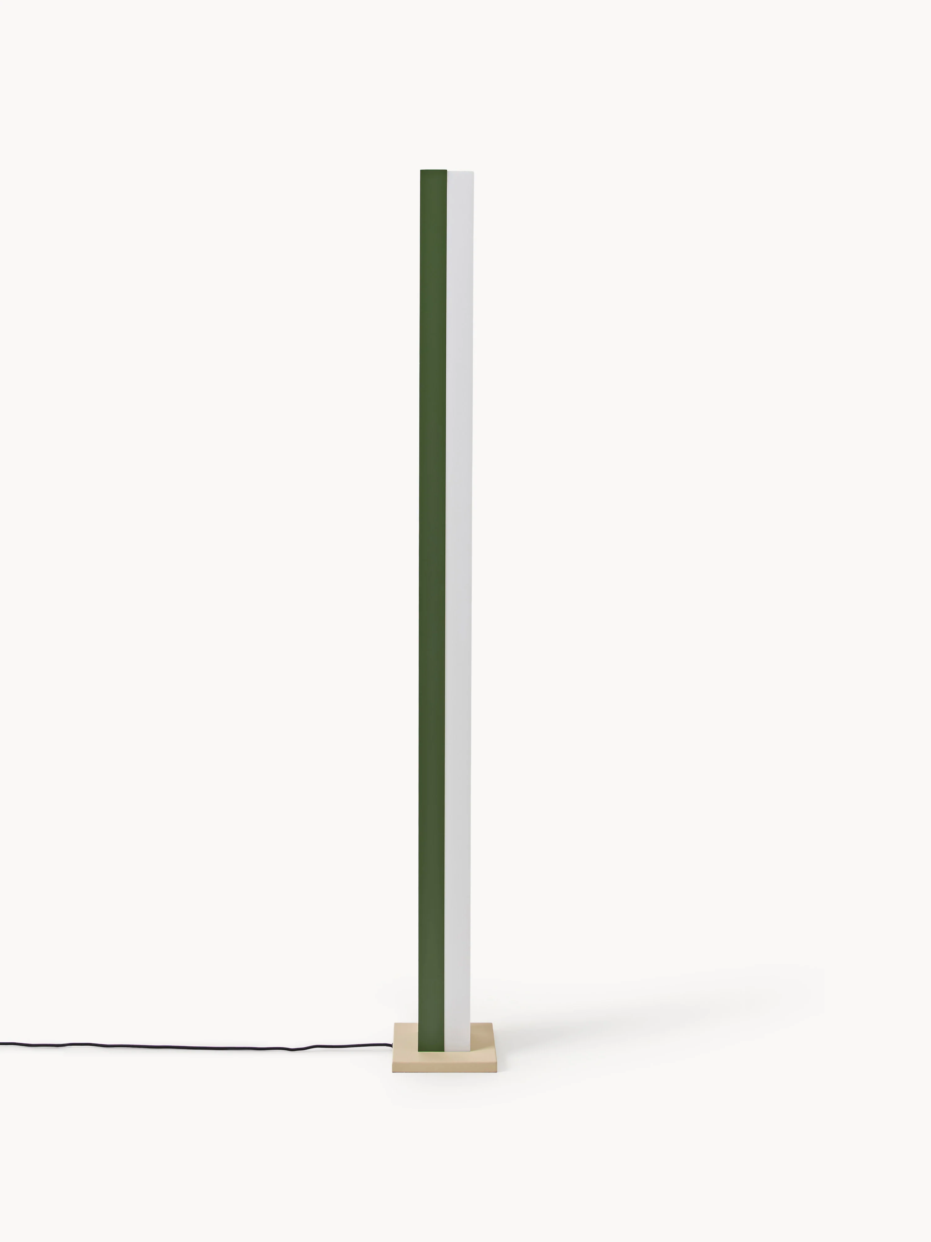 Dimmbare LED-Stehlampe Naika