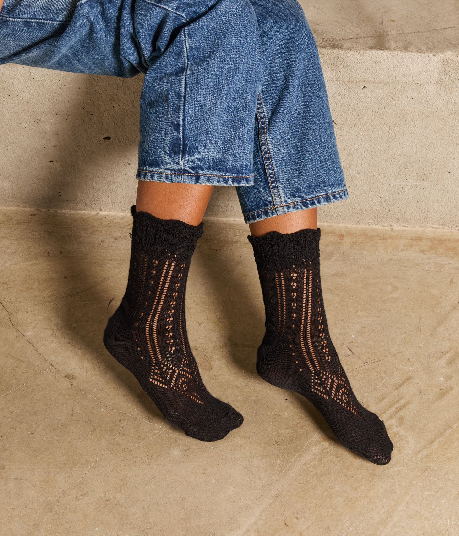Chaussettes noires ajourées Lisette