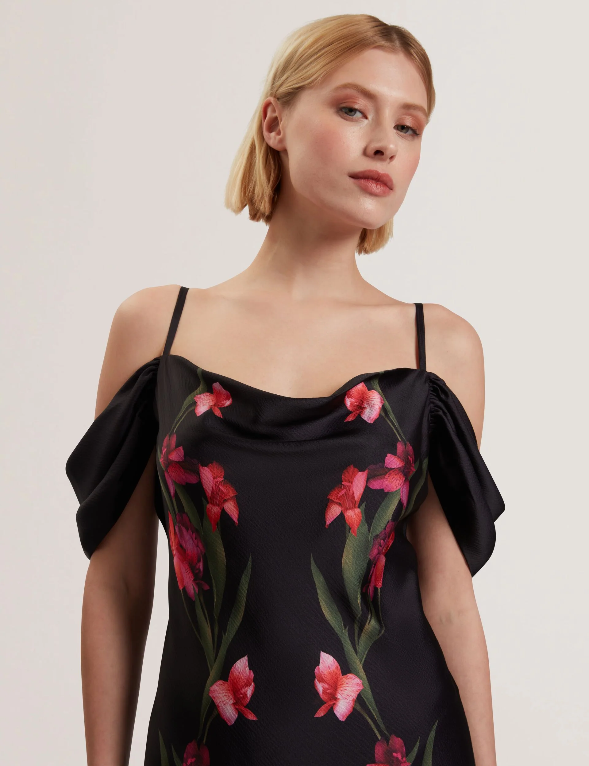 LUCERN | BLACK