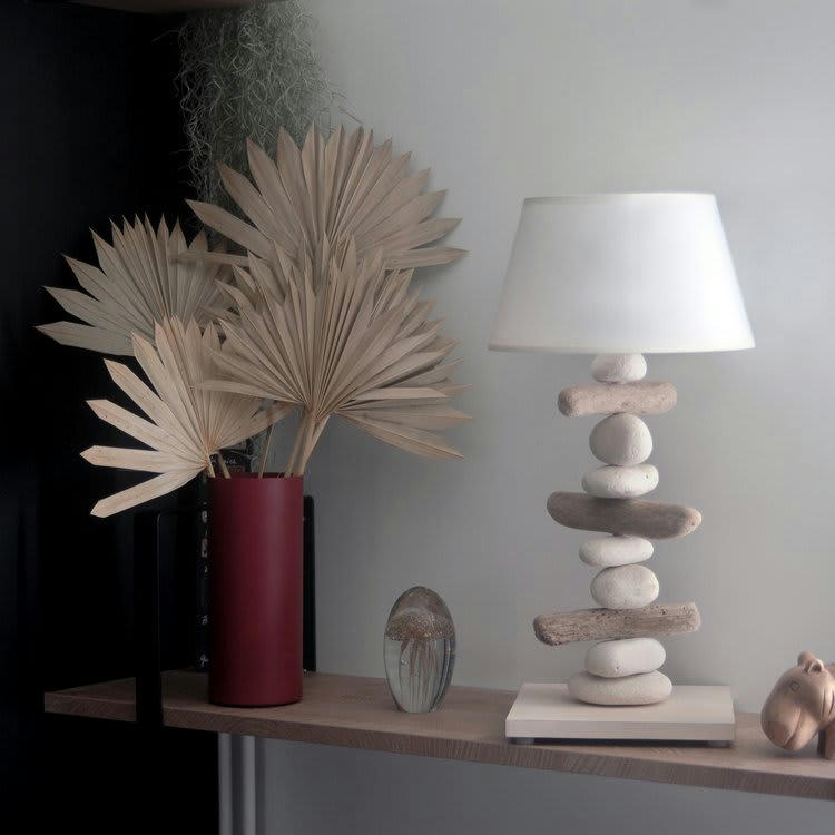 ESPRIT DE LAGON - Lampe à poser bois recyclé en bois ivoire