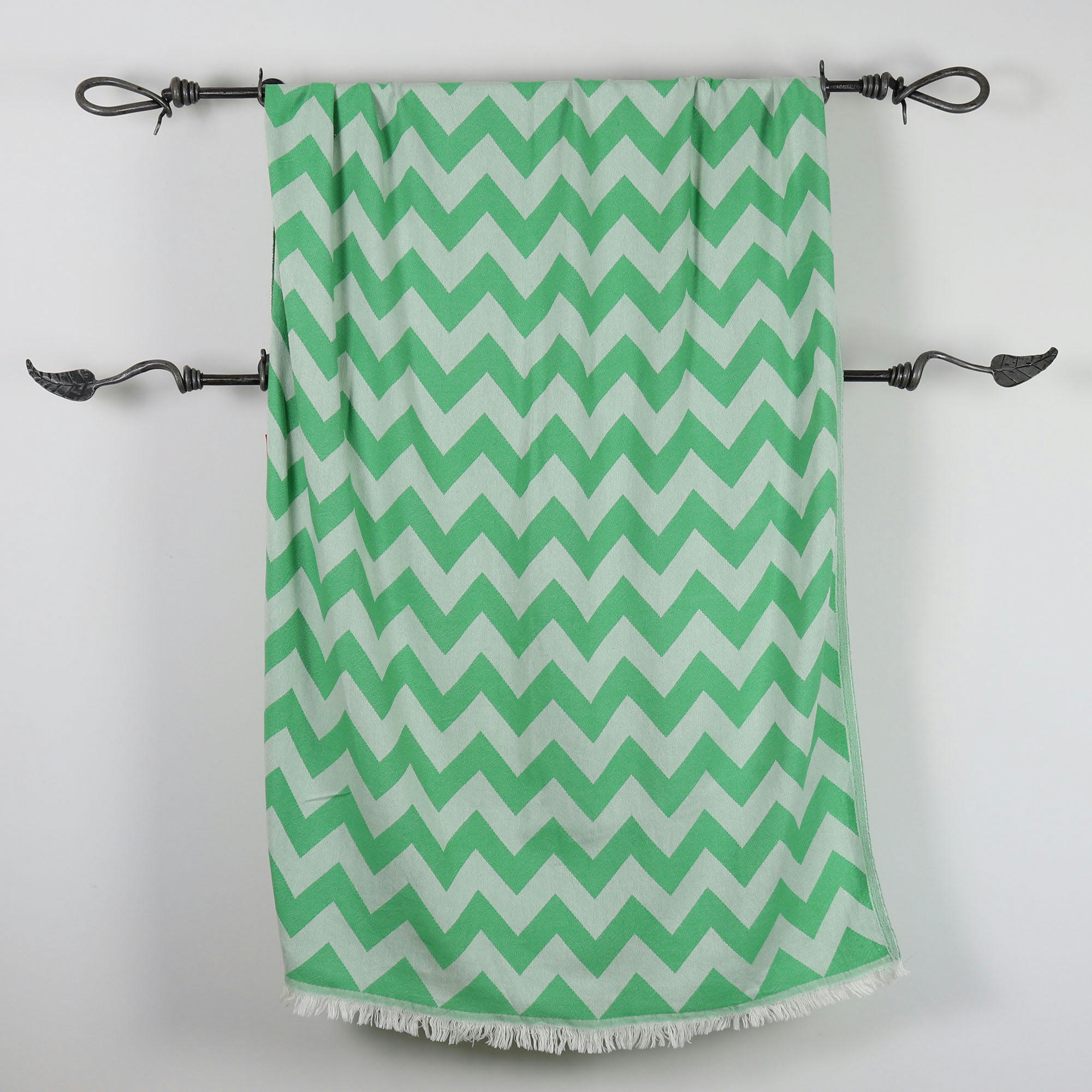 - Fouta zig-zag verte 100% coton avec franges 95x170cm