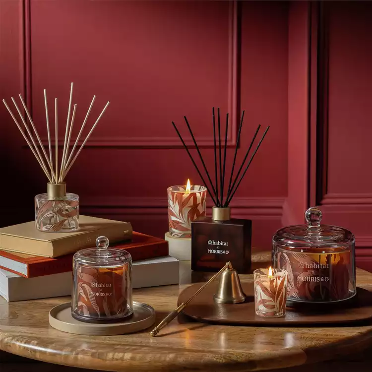 Habitat x Morris & Co.Small Candle - Oak & Fallen Acorn