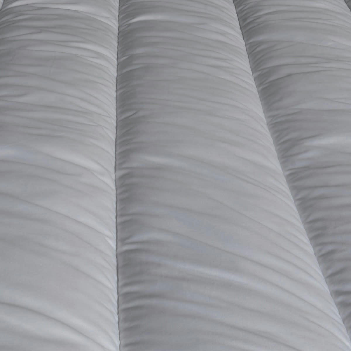 COURCHEVEL - Couette en microfibre CHAUDE 260x240 cm