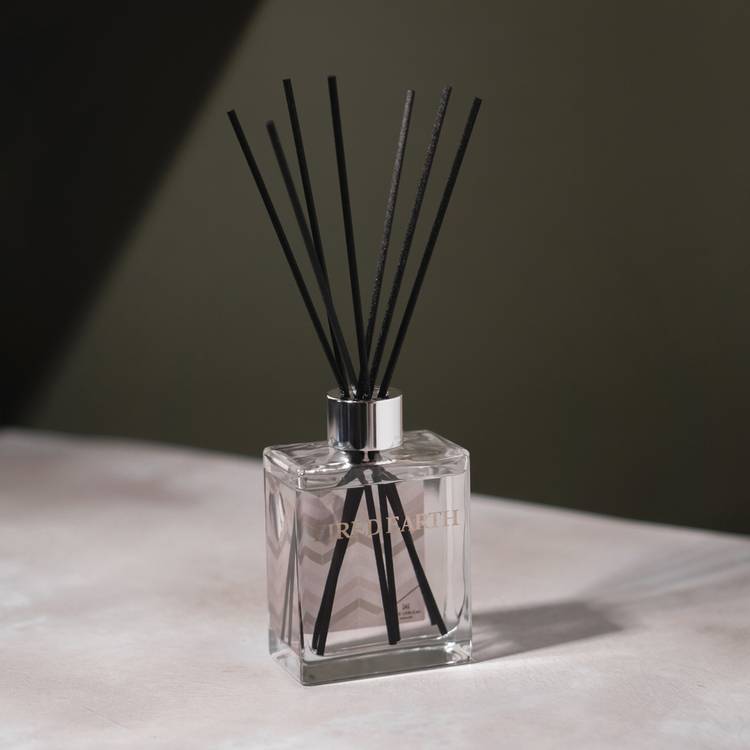 Fired Earth 180ml Reed Diffuser - Darjeeling & Damask Rose