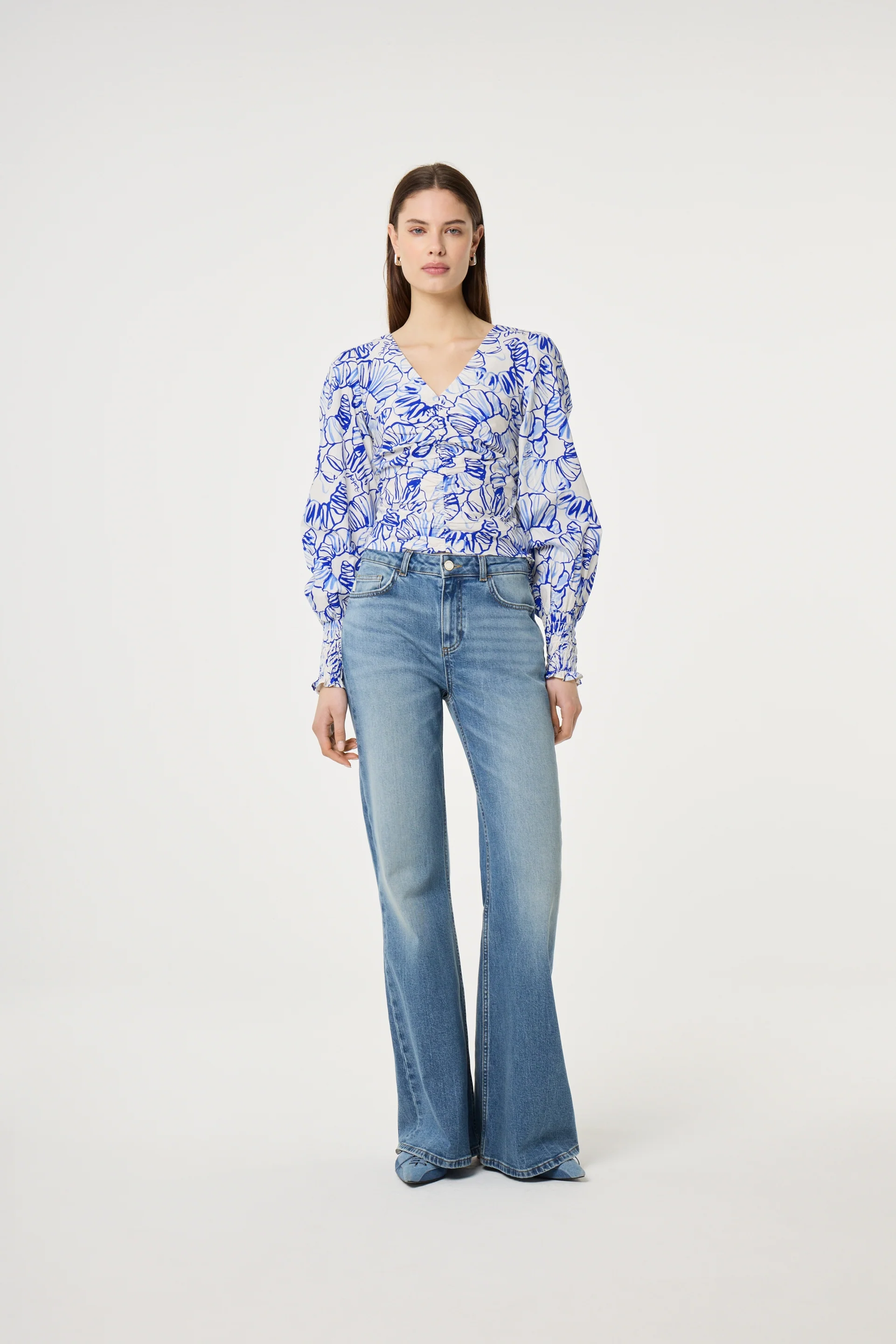 Madeleine Top | Cosy White/Cobalt