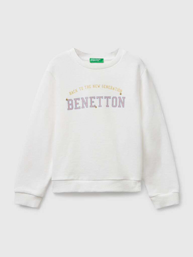 Sweatshirt with glittery print