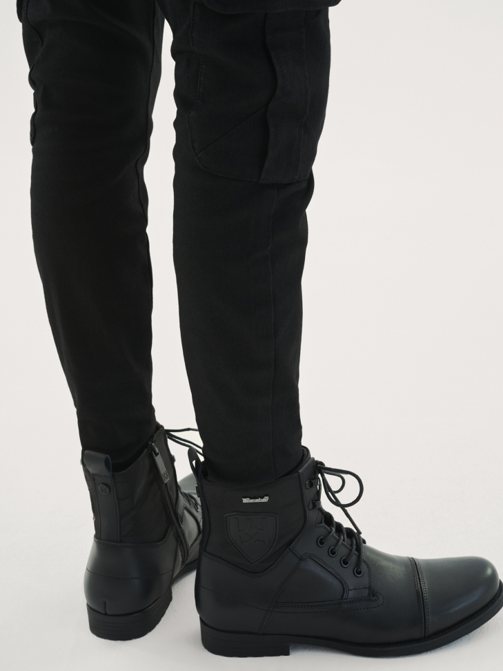Men’s black boots