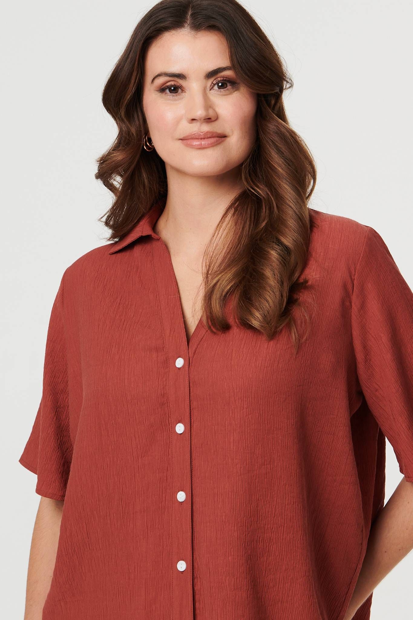 Izabel London Short Sleeve Button Front Shirt
