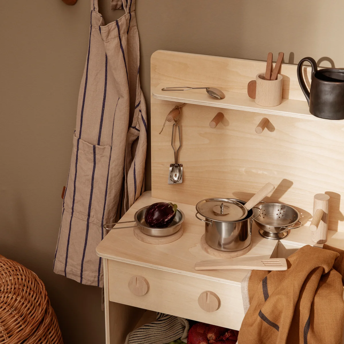 Ferm Living - Toro Kinder Küchen-Set, 9 tlg.