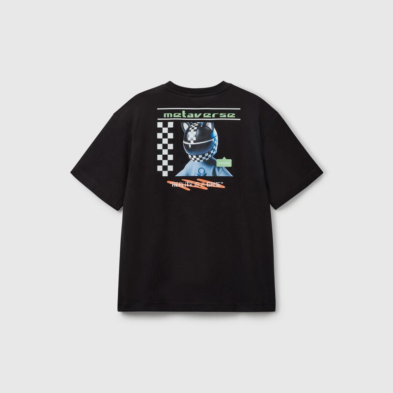 Black t-shirt with back print
