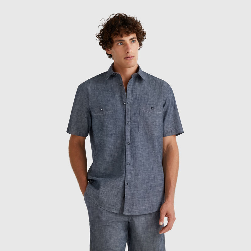 Short sleeve chambray shirt