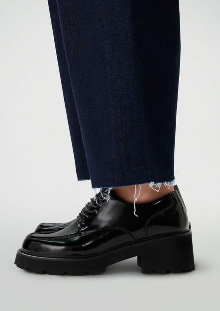 Zwarte leren veterschoenen