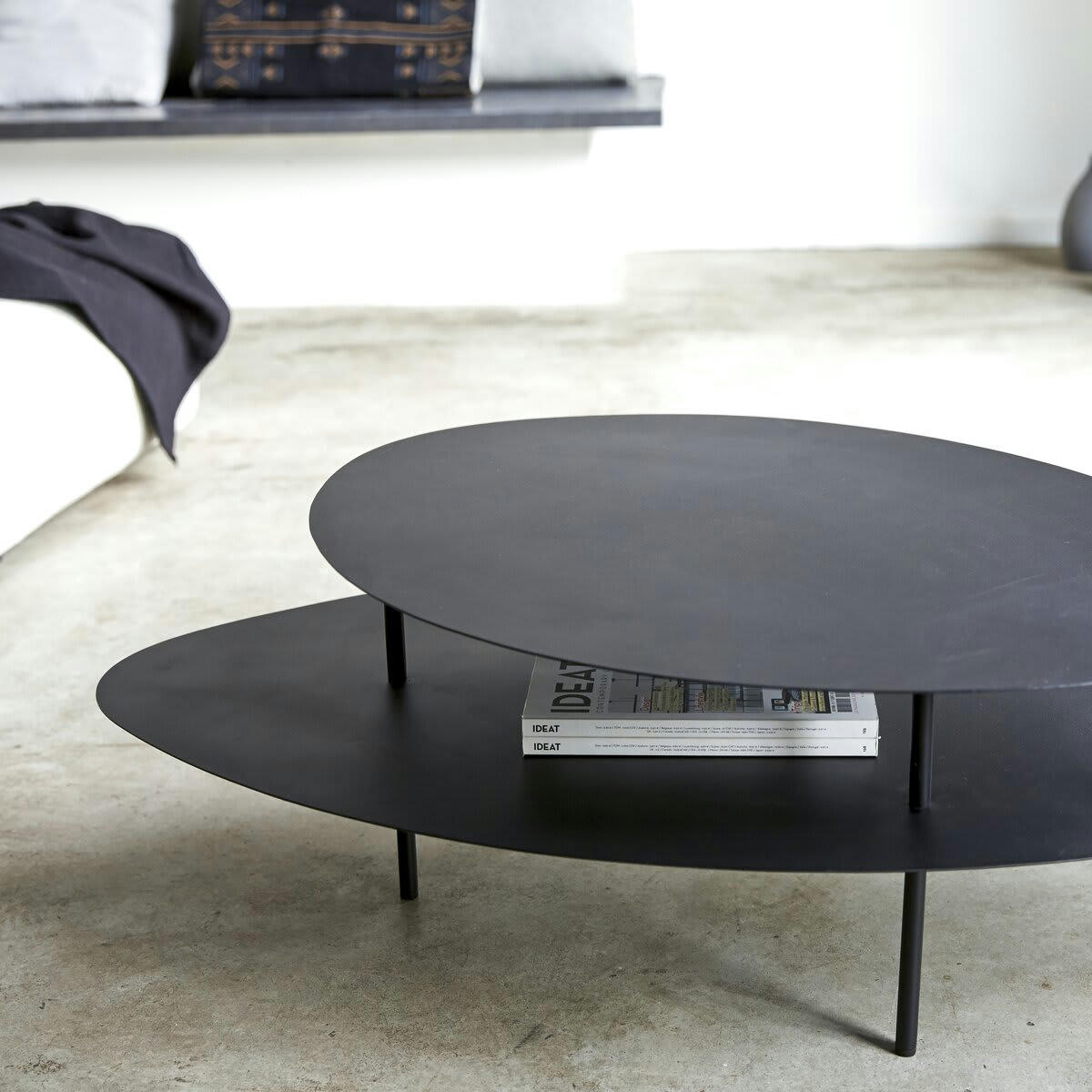 JUDITH - Table basse en métal