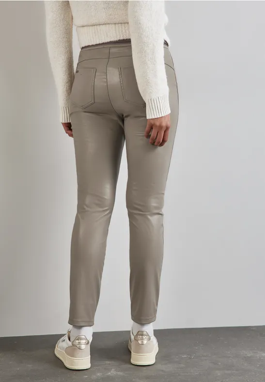 Beschichtete Hose