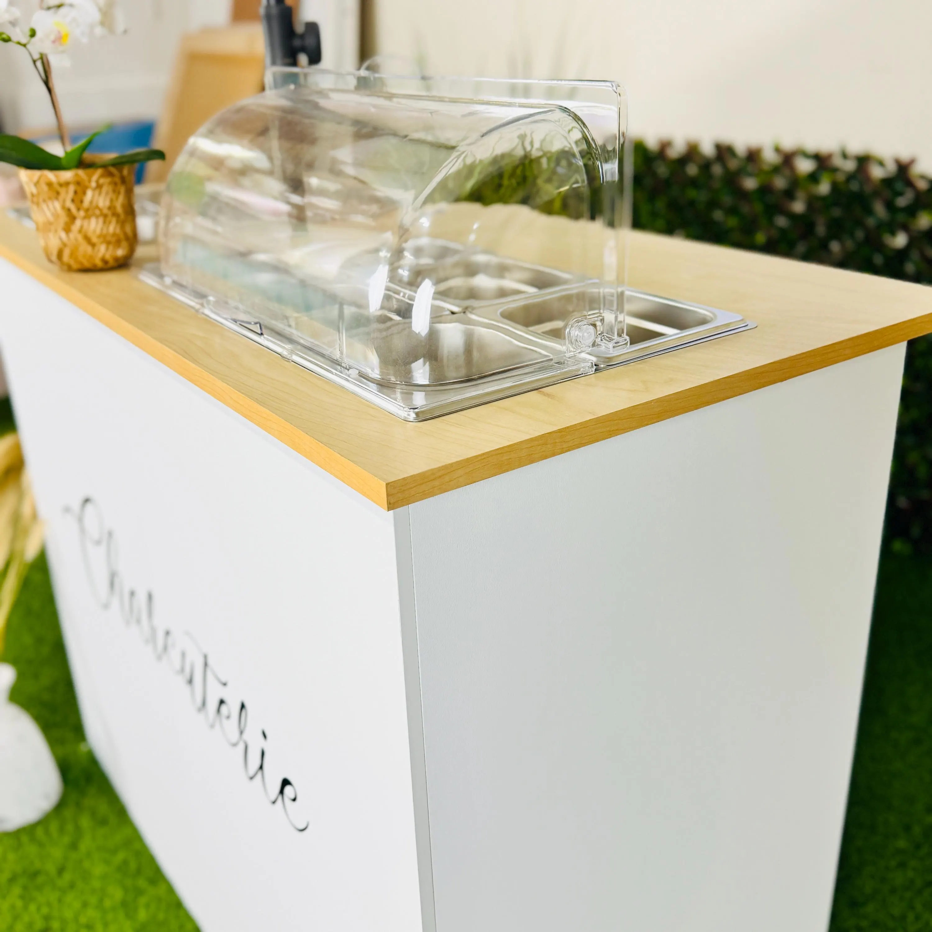 Ematik Eco Foldable 4ft Charcuterie Cart Collapsible Catering Snack Bar Wooden Table Mobile Display Bottom White