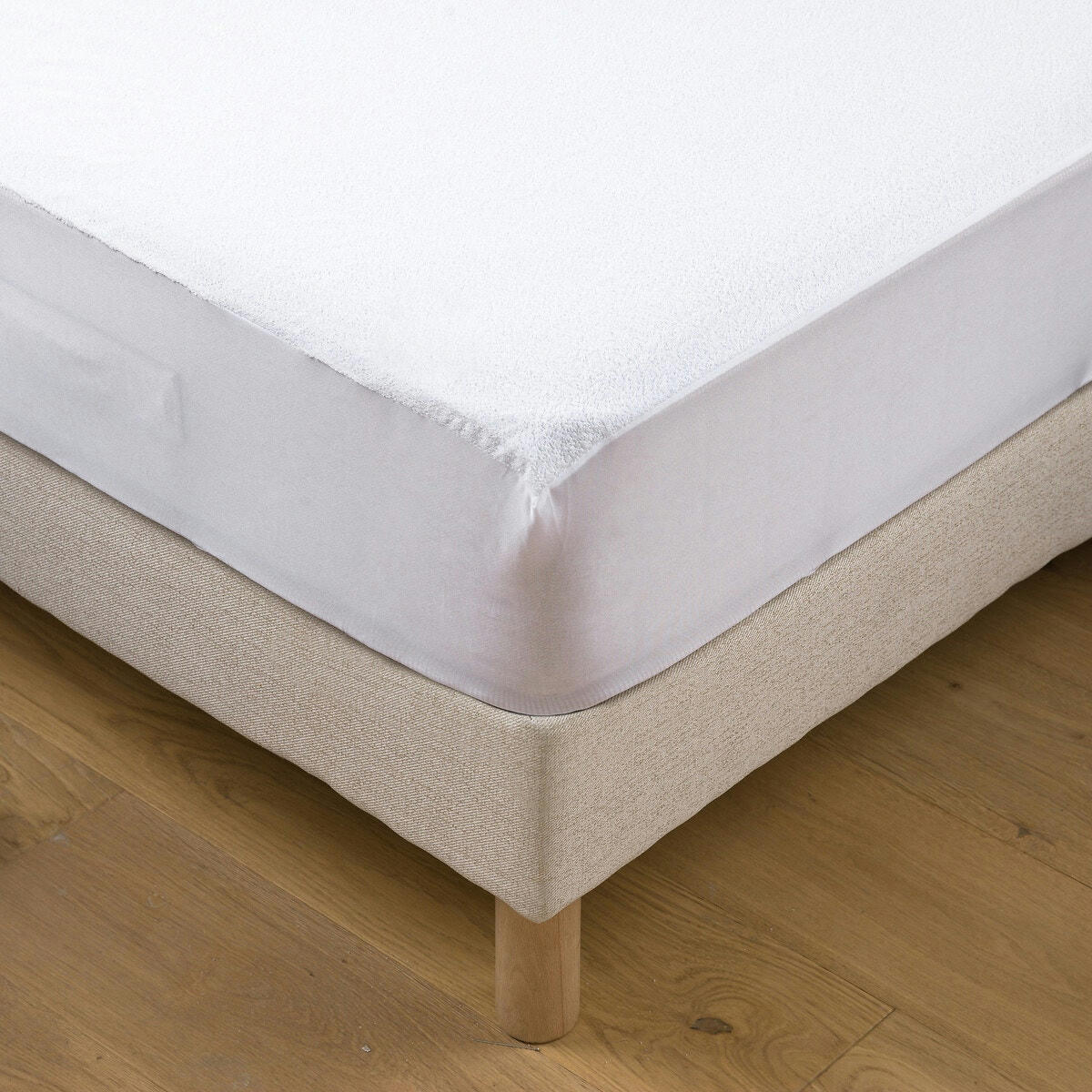 Protège-matelas éponge imperméable anti-acarien