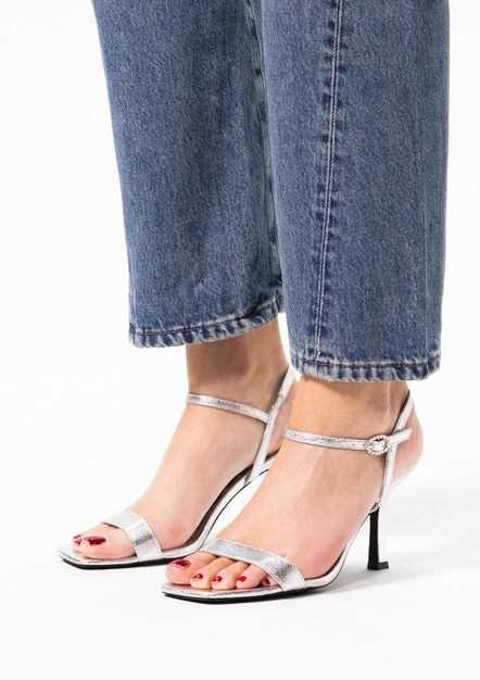 Zilveren metallic sandalen met hak