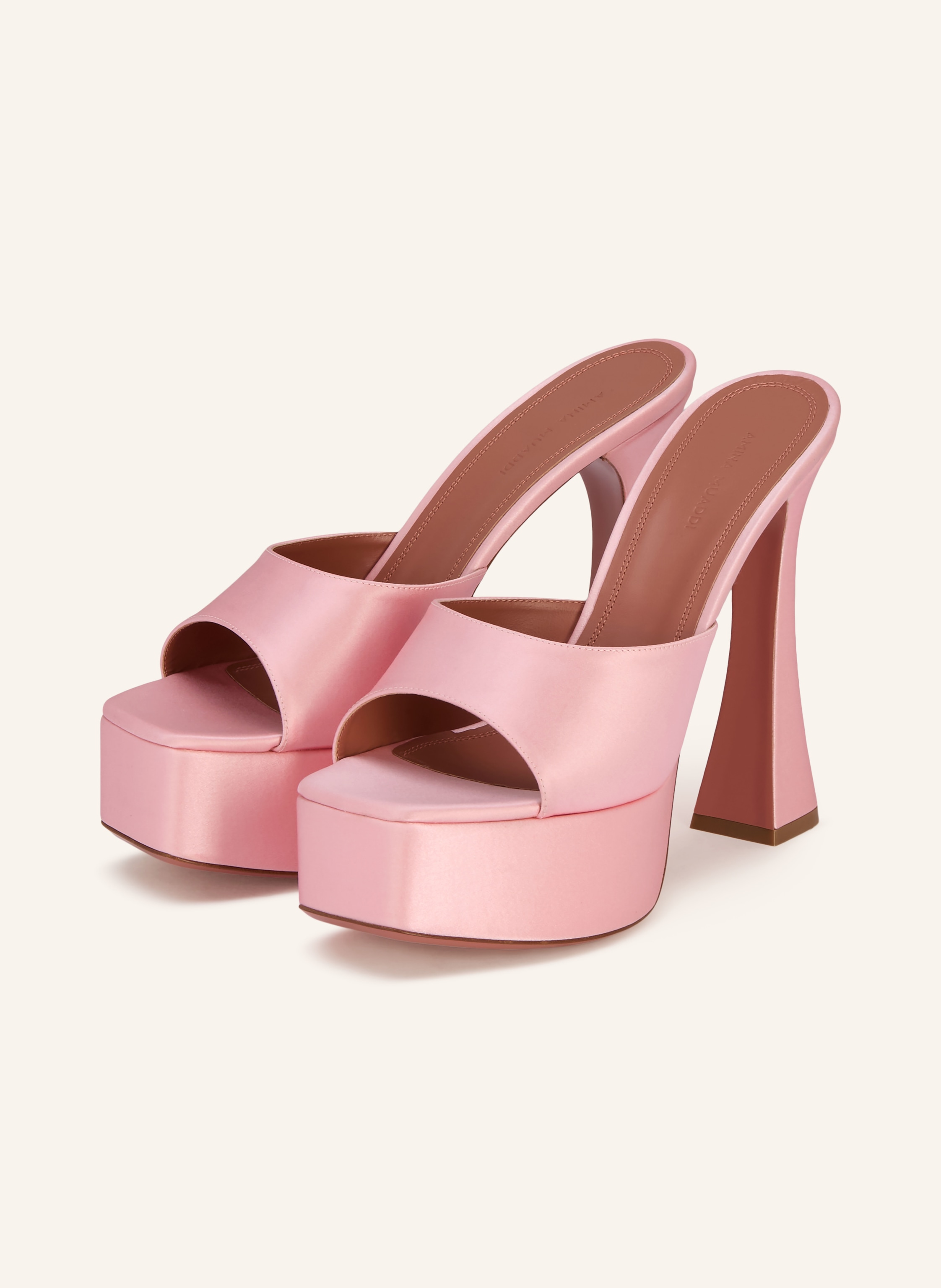 AMINA MUADDI Plateau-Mules DALIDA