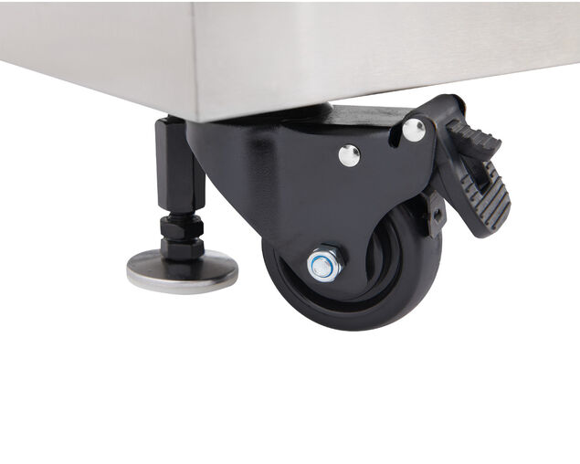 BeefEater 7000 Classic 4 Burner BBQ on Side Burner Cart