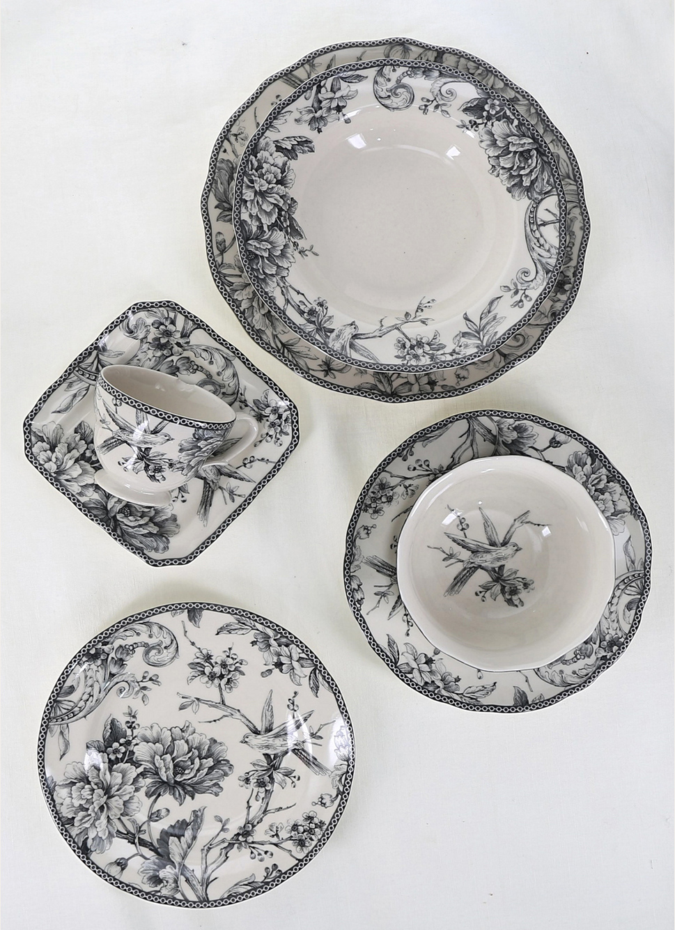 ASSIETTE à DESSERT EN GRÈS ADELAÏDE GRIS