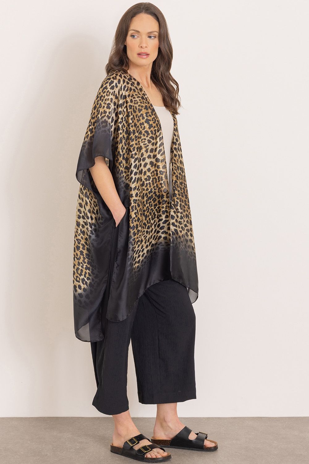 Klass. Animal Print Kimono