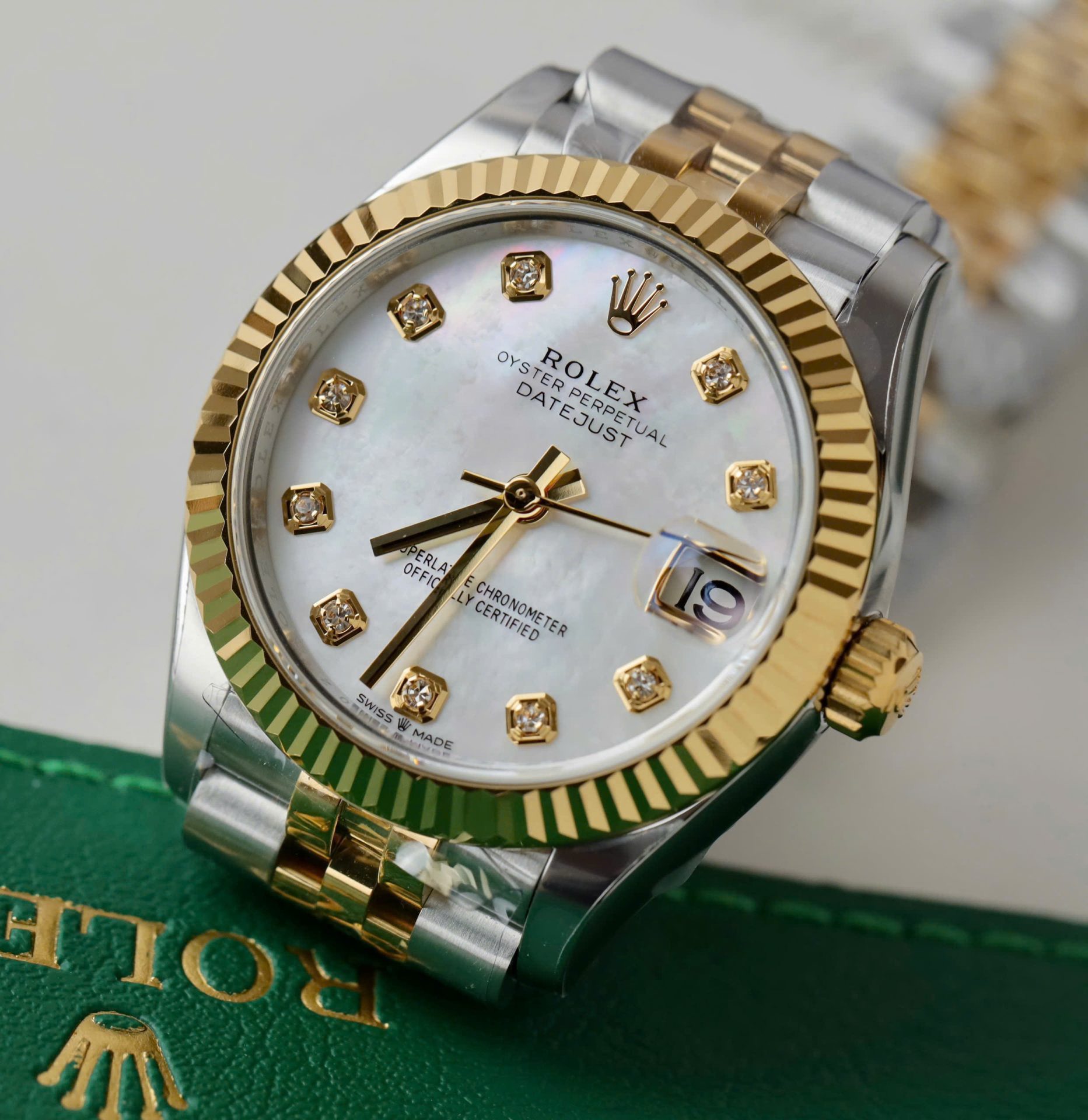 Rolex Datejust SS/YG Plated MOP Dial CZ Diamonds 31mm Jub THBF Replica