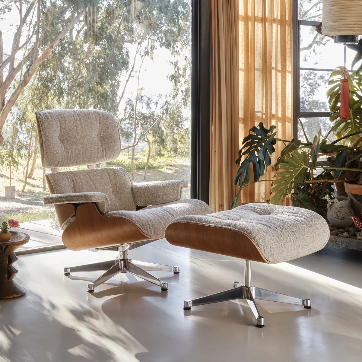 Vitra - Lounge Chair & Ottoman