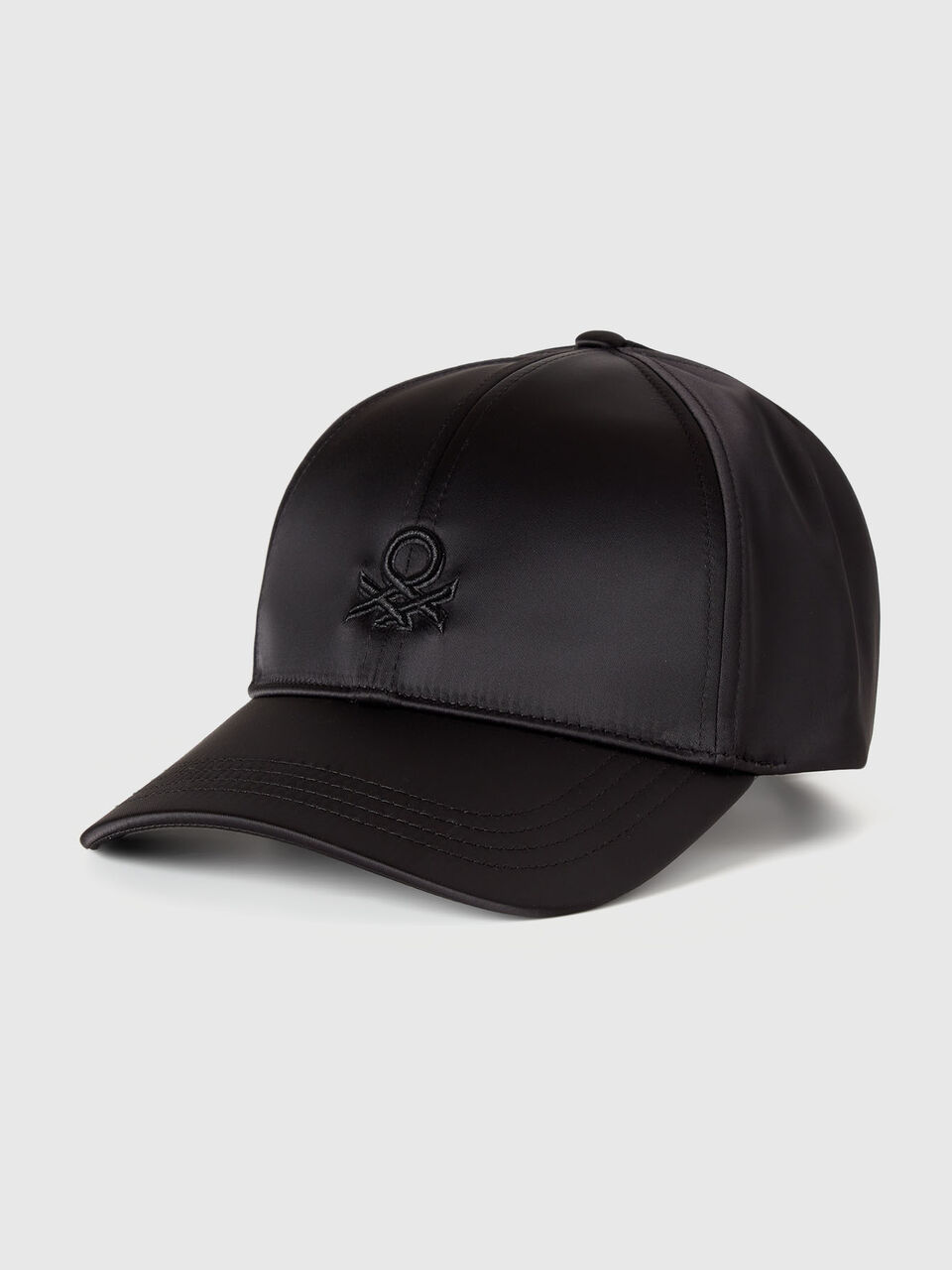 Satin look baseball cap