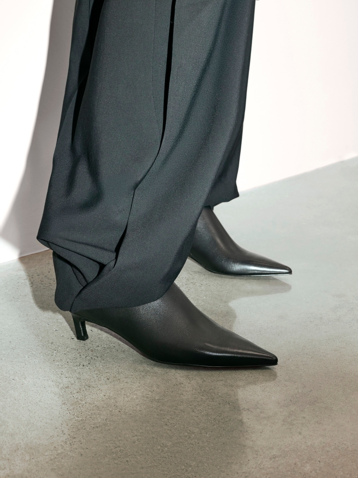 Minimalist leather kitten heeled boots