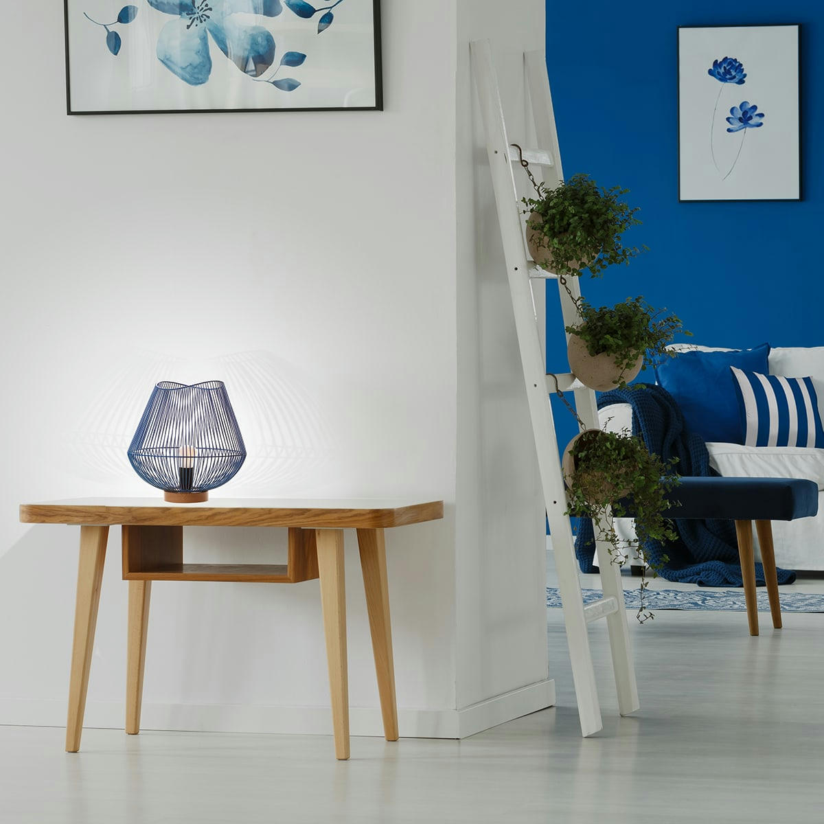 GROOVE - Lampe de table en métal bleu