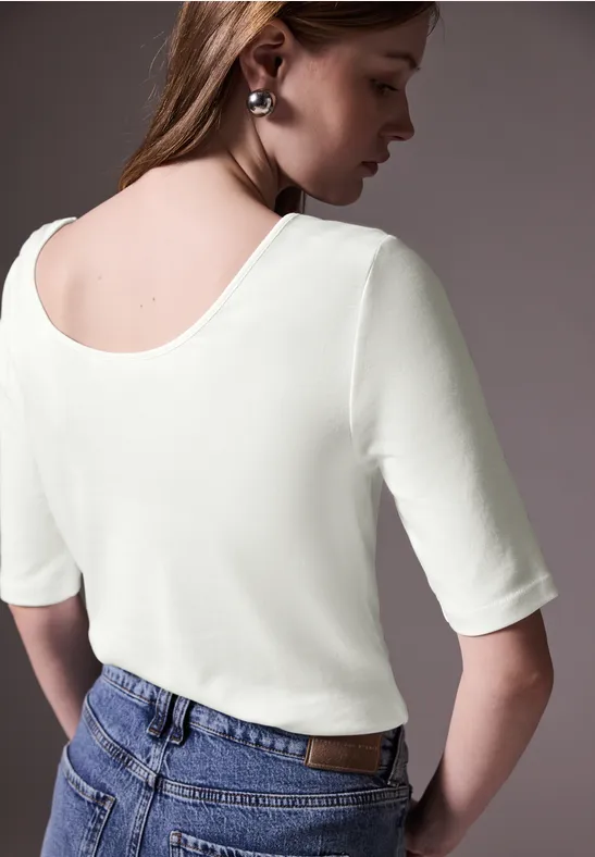 T-Shirt mit Rückenausschnitt
