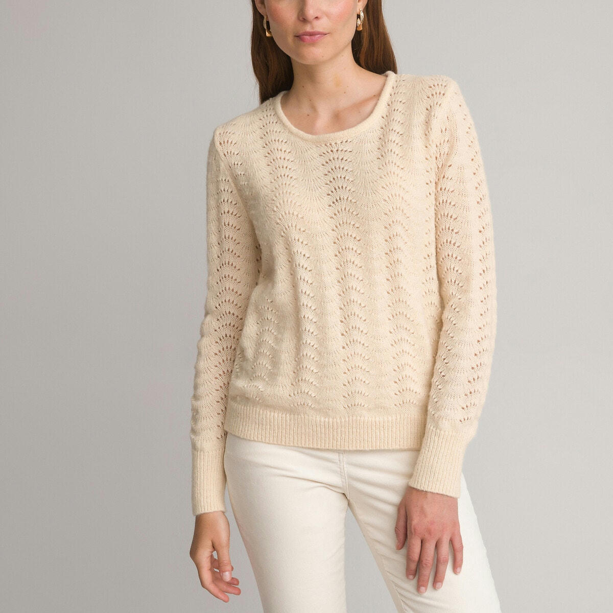 Pull col rond, en fine maille ajourée