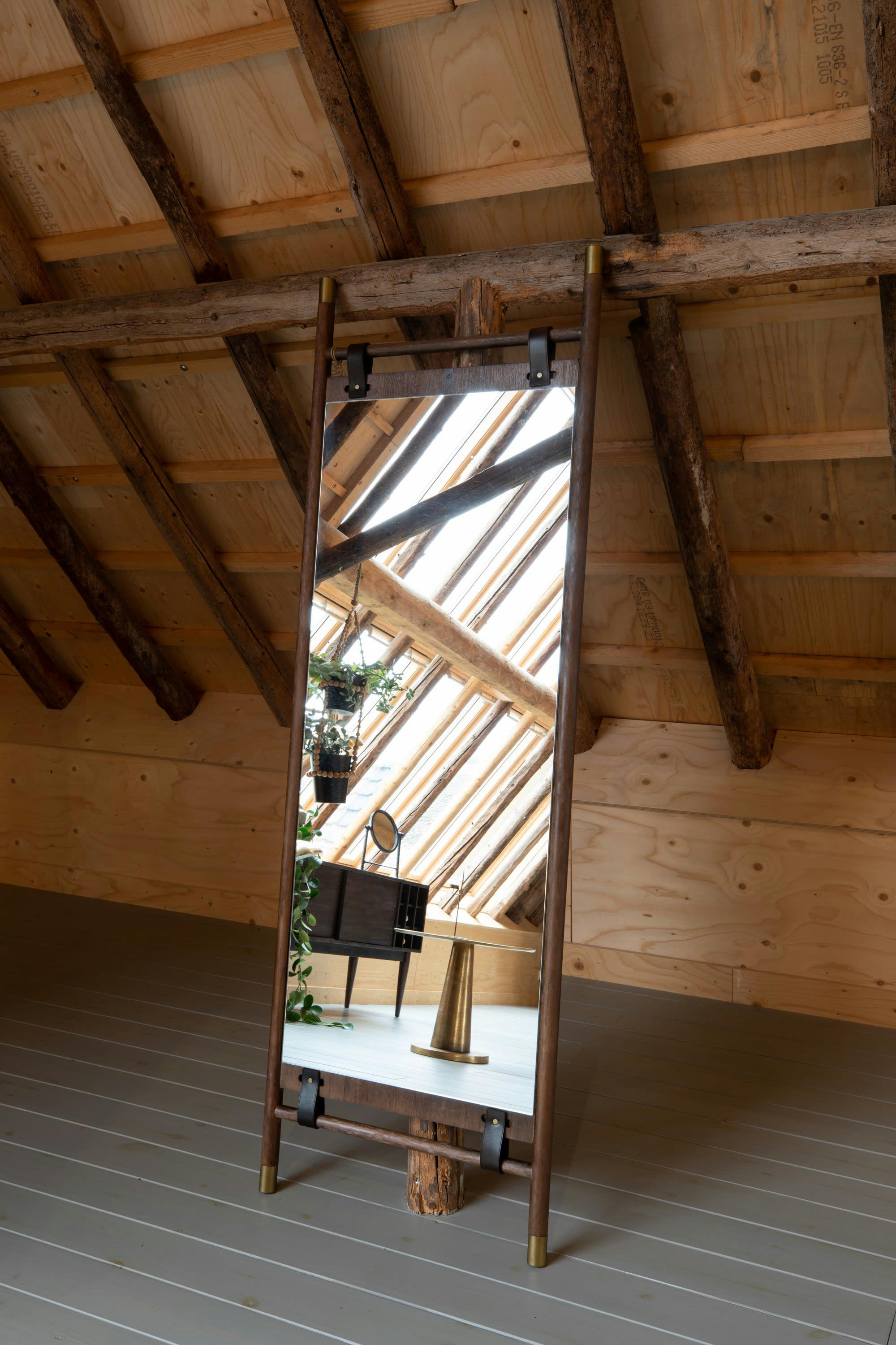 RIVA - Miroir sur pieds en bois marron