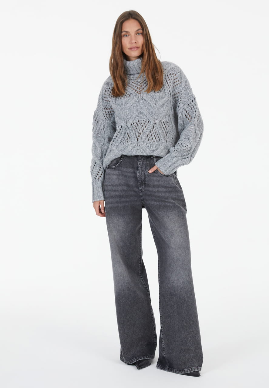 Jeanshose mit weitem Bein
