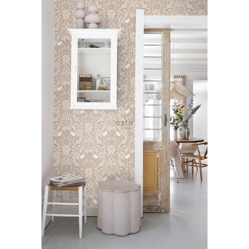 ESTAhome behang bloemen en vogels in art nouveau stijl nude kleur en wit