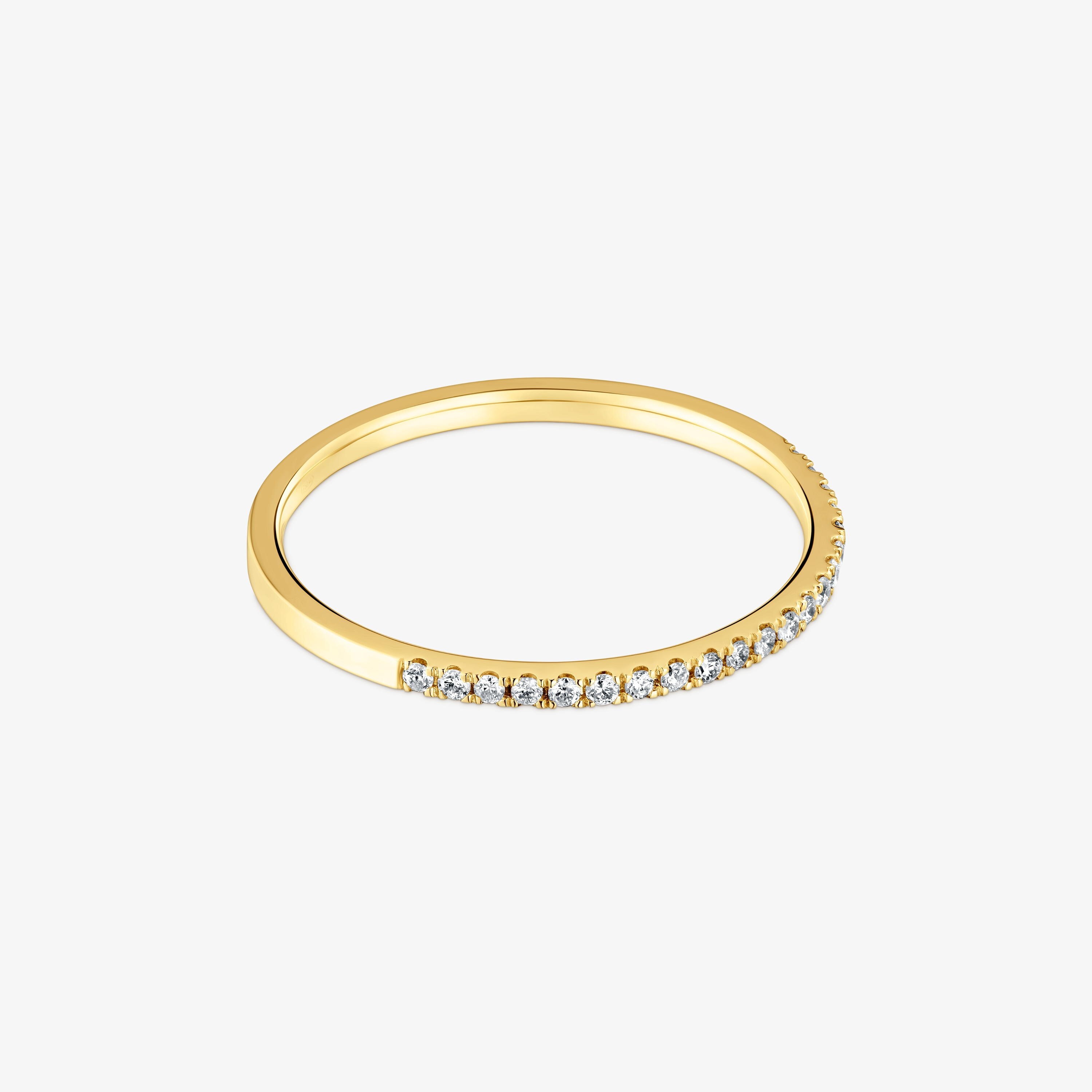 Anillo media alianza pequeña de oro con diamantes Les Classiques